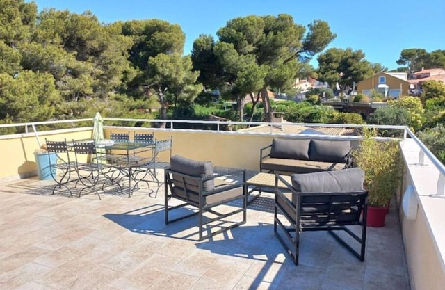 Superbe T2 Neuf à Carry le Rouet Avec Toit Terrasse Privatif