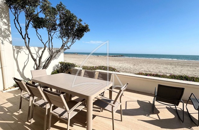 Superbe T5 en Rez-de-plage, Terrasse et Emplacements de Stationnement