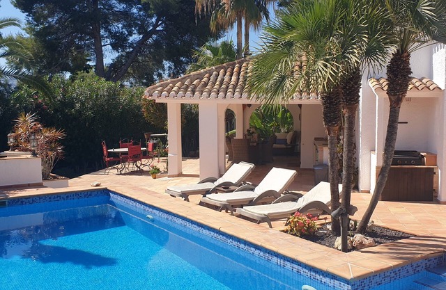 Superbly located Villa 4 mins walk to Moraira Center , Pla de Mar