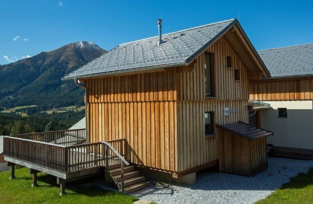Superior #57 Sprudelwanne by Interhome