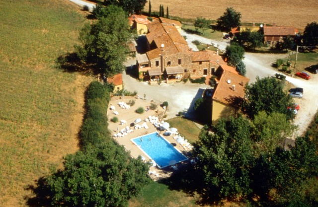 superior ground floor apartment with pool view