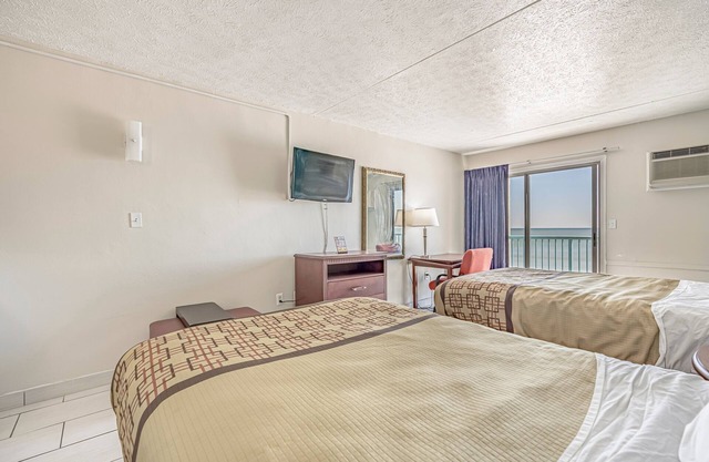 Superior Studio Suite Ocean Front