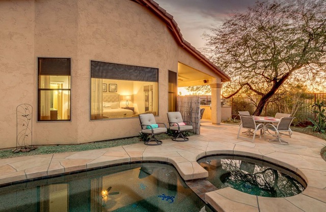 Superstition Views w/ Casita, Heated Pool & Spa!