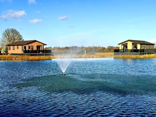 Sure Studio by Best Western Brackenborough Lakes & Resort