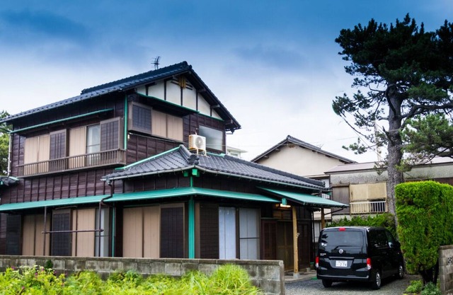 Surfs up! Beautiful Beach House with Onsen, in Nishiizu.