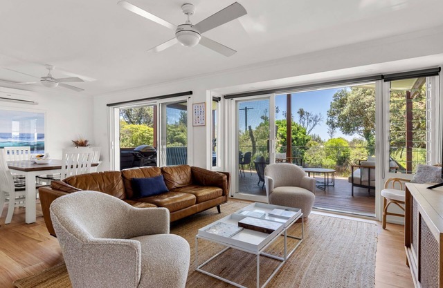 Surfspray - Pet Friendly - Absolute Beachfront