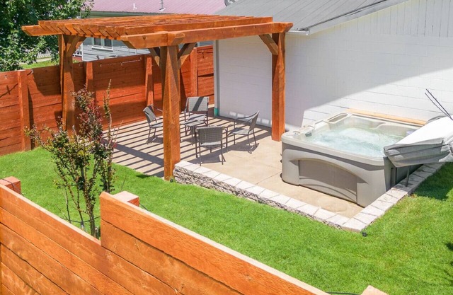 Sweet Jasper Suite-Summer Vacation W/Hot Tub