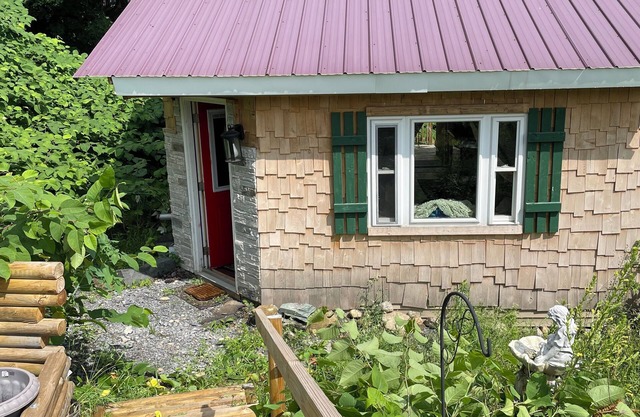 Sweet Unique Cottage - Clean and near Caroga Lake. Just inside the Adirondacks