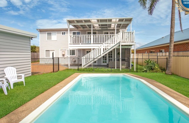 Swell - Pet Friendly - 2 Mins Walk to Beach