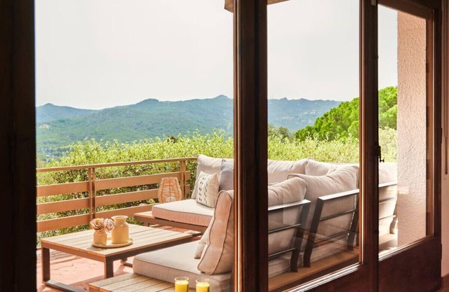 Swimming-pool | Privacy | Views | Silence