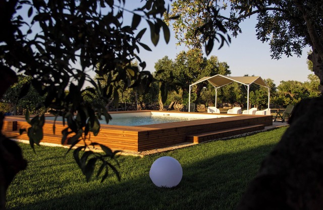 Swimming pool, 2 km from the village, an oasis of peace among the olive tree