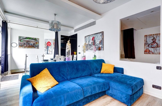 TBS 110 - Elegant 2-bedroom duplex Paris 17eme