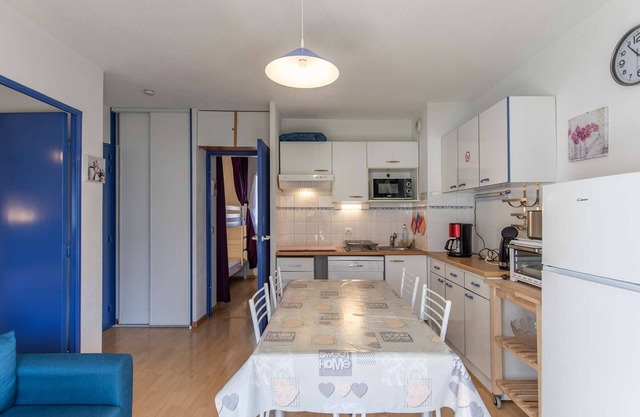 T2 cabin, 5 pers, balcony, parking, near amenities