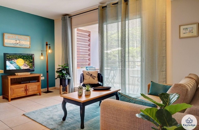 T2 – Le Céladon* – close to center of Saint-Denis