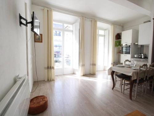 T2 Lumineux Centre Luchon, 4 Pers, Parking, Proche Thermes & Télécabine - FR-1-313-230