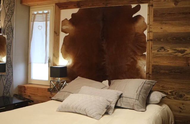 T3 on the ground floor of the chalet, 6 people in the center of the village