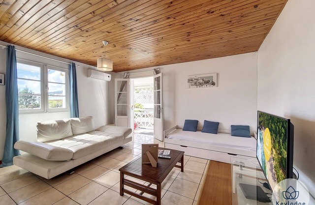 T3 – Paul et Aliette* – 70 m² – Close to St-Denis centre