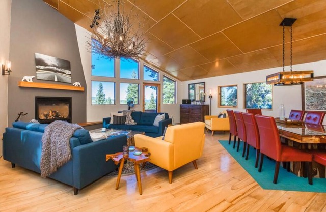 Tahoe Donner Luxury 4BR, Hot tub 3100 sqft