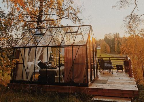 Taivasalla glamping - luxury stay with a view to the lake