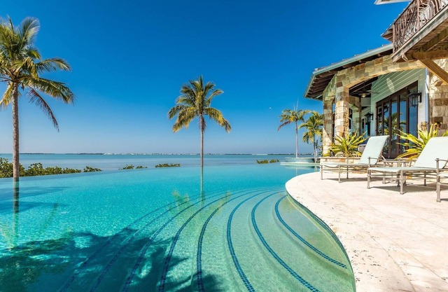 Tarpon Ranch - Live the Resort Life at Tarpon Ranch, Open Water, Pool/Spa & Dog Friendly!