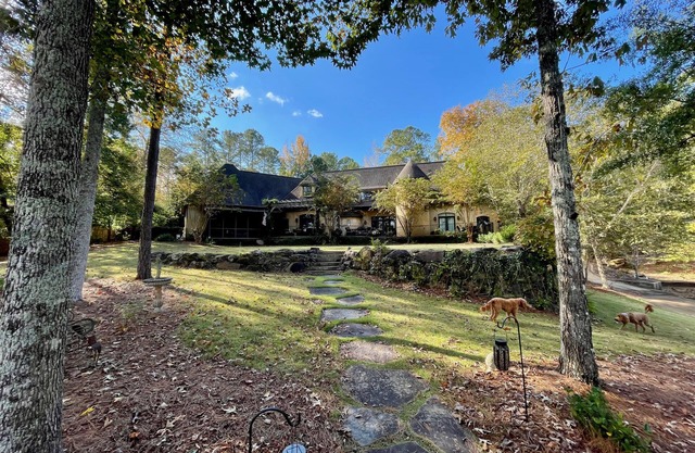 Taste of Lake Martin, Luxury Lakefront Family Home, 30 miles from Auburn