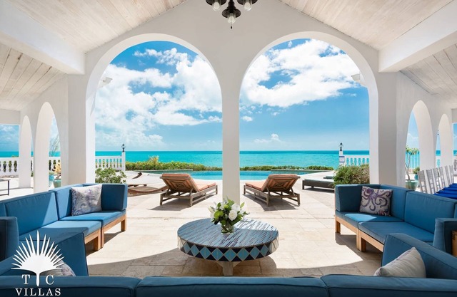 TC Villas -Conched Out -Family & Group Paradise w. Pool & Rooftop Terrace