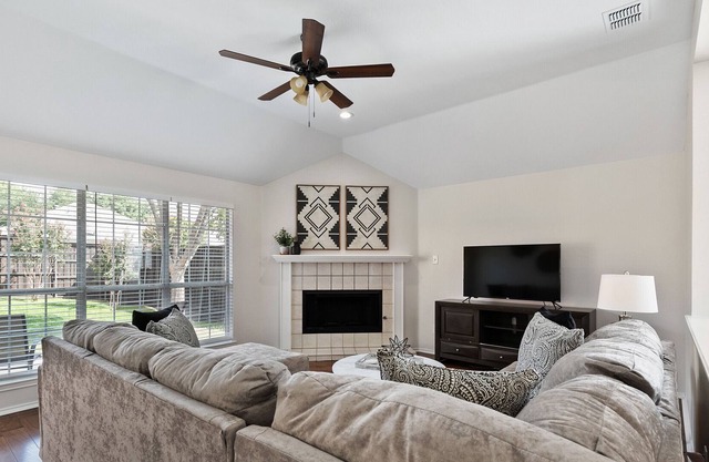 TCH - 3BR/2BA Home in Carrollton - B