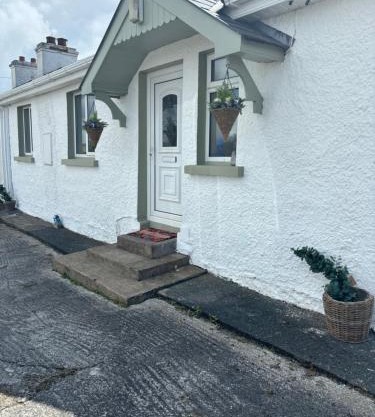 Teach Elle Cottage F94V2W2