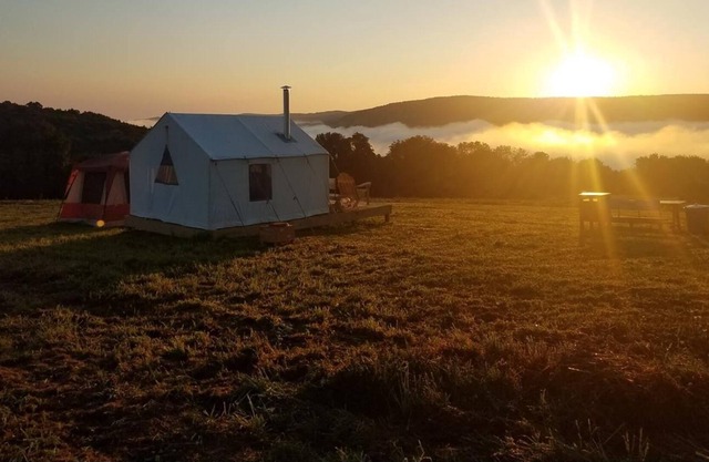 Tentrr Signature Site - Lake View Retreat
