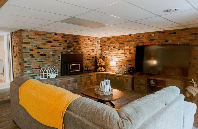 Terrace Lodge Indoor Heated Pool 2 bedrooms Quiet Location and Forest Views