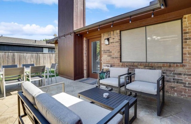 Texan Hideaway - Cozy, Convenient, Comfortable!