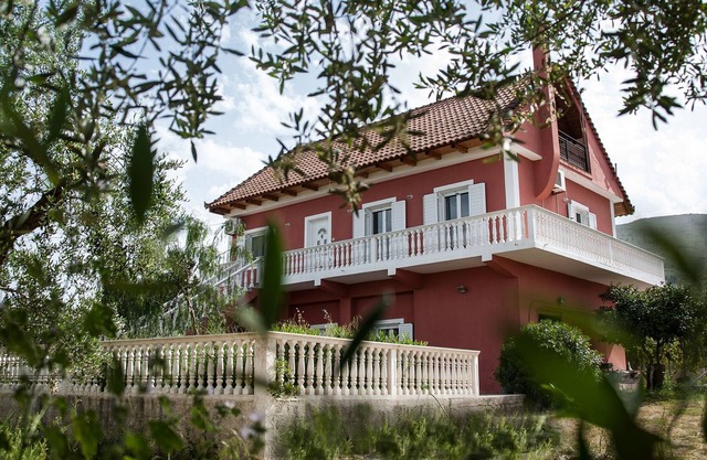 Thalia's Holiday House 4-bedroom apartment with attic