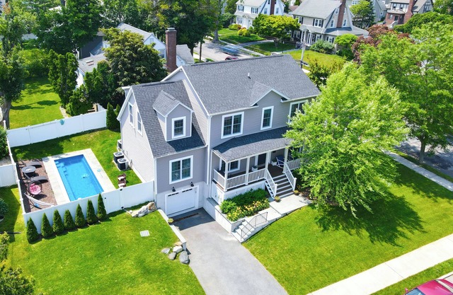The All Seasons Oasis! Entire home/Pool is Open Thru Sept!