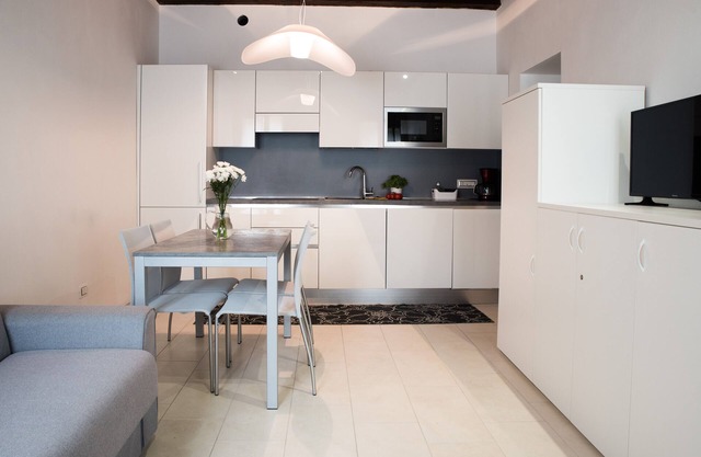 The apartment for those who want tranquility although being 10 minutes from S. Marco