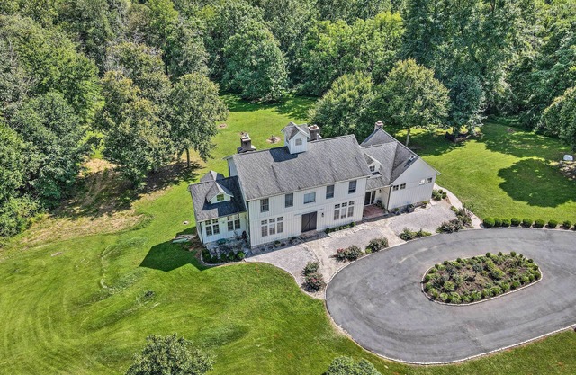 the barn a french farm house for executive, Golfer, vacation and small party.