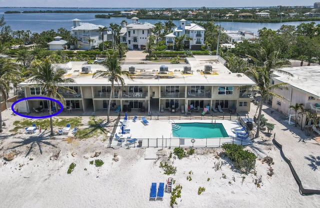 THE BEACH #107 Summer special 210 nite+fees Beachfront Full View