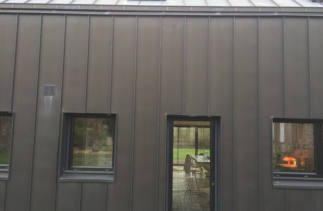 The black house on the golf j