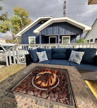 The Blue Luzon Cozy Bungalow 5 min Downtown