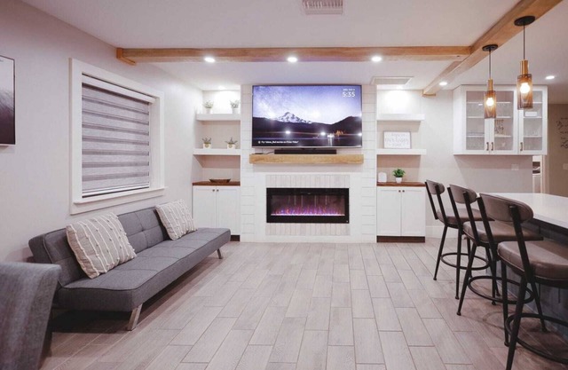 THE BONANZA 🏡♥️ Fully renovated Beautiful house in mesa with a casita Sleeps 10