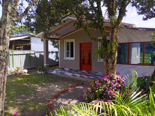 The cabin in La Esperanza, Intibúca