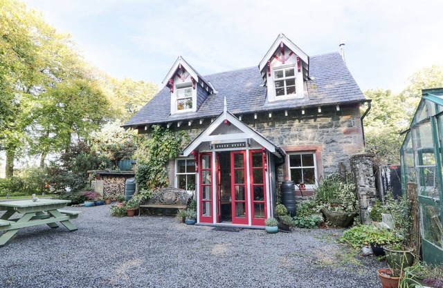 THE COACH HOUSE, country holiday cottage in Newton Stewart