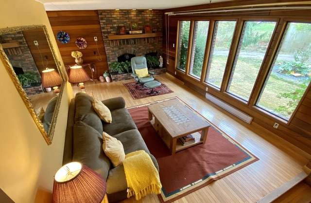 The Country barn private 18.5 acres of country living facing Beaufort mountains