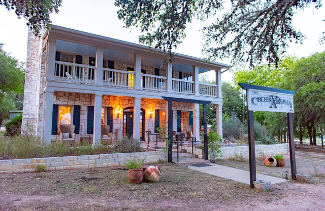 The Crossroads Inn