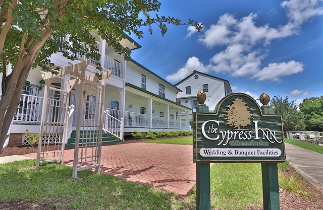 The Cypress Inn Bed & Breakfast