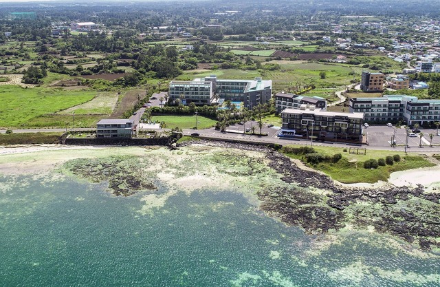 The Four Graces Resort