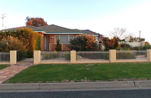 The Garden House - FREE Wi-Fi & FOXTEL, AFFORDABLE