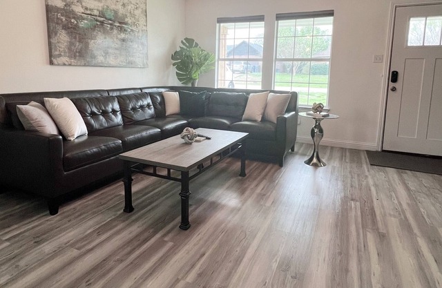 **The Getaway ** Peaceful 2-bedroom home