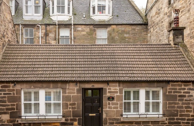 The Golf Cottage | 30 Seconds to The Old Course
