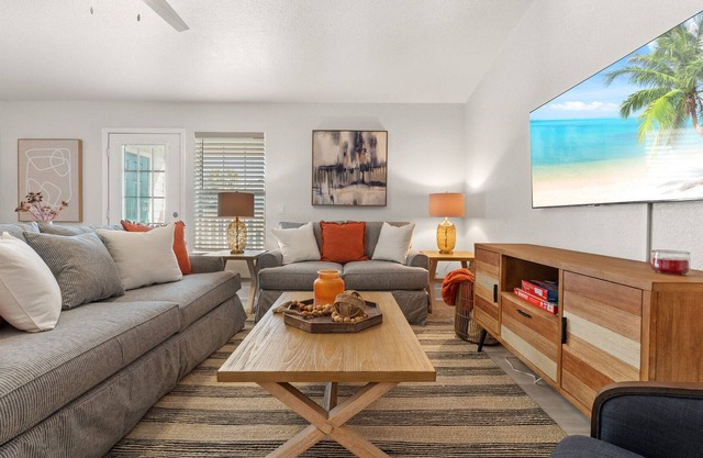 The Grand Destin-y. Cozy Condo close to everything