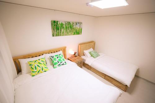 The Green Station 뚝섬역 5분 #서울숲 성수 건국대 한양대 잠실 동대문 DDP #2룸3베드 5인숙소